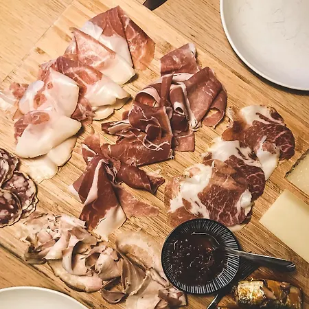 Familial & Bains Thermaux Διαμέρισμα *
